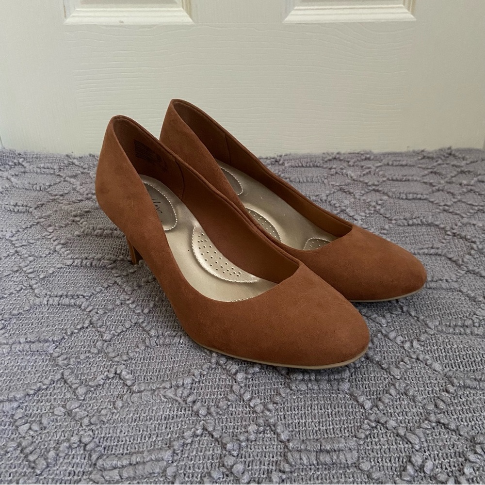 tan suede heels